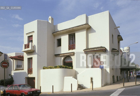 ( FRANCIA  )  PAYS BASQUE BIARRITZ :  LA VILLA CASABLANCA   © 1999 Graziano Arici/Rosebud2 / GEO ARCHITETTURA MODERNA