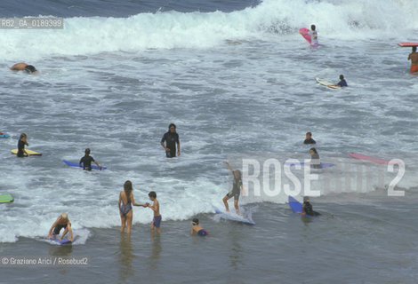 ( FRANCIA  )  PAYS BASQUE BIARRITZ :  SURF   © 1999 Graziano Arici/Rosebud2 / GEO MARE SPIAGGIA