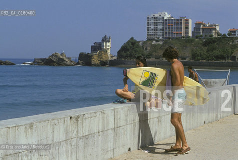 ( FRANCIA  )  PAYS BASQUE BIARRITZ :  SURF   © 1999 Graziano Arici/Rosebud2 / GEO MARE SPIAGGIA
