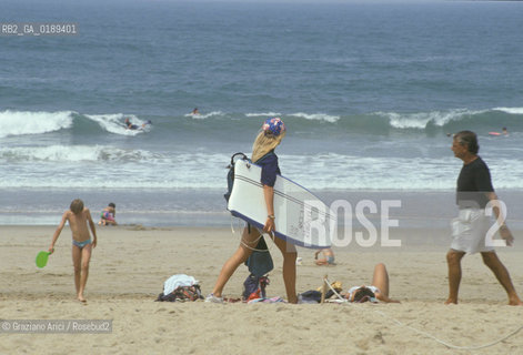 ( FRANCIA  )  PAYS BASQUE BIARRITZ :  SURF   © 1999 Graziano Arici/Rosebud2 / GEO MARE SPIAGGIA