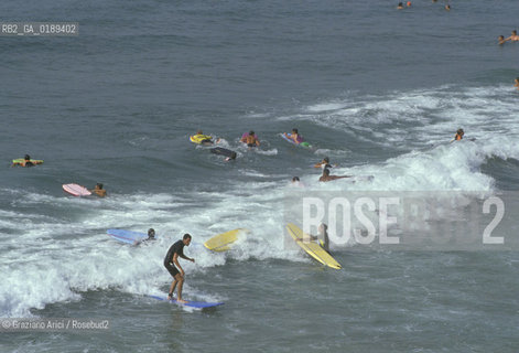 ( FRANCIA  )  PAYS BASQUE BIARRITZ :  SURF   © 1999 Graziano Arici/Rosebud2 / GEO MARE SPIAGGIA