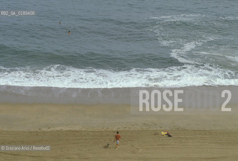 ( FRANCIA  )  PAYS BASQUE BIARRITZ :  SPIAGGIA  © 1999 Graziano Arici/Rosebud2 / GEO