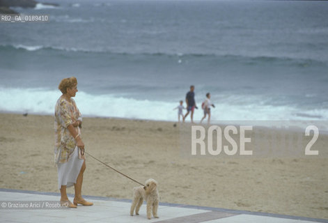 ( FRANCIA  )  PAYS BASQUE BIARRITZ :  SPIAGGIA  © 1999 Graziano Arici/Rosebud2 / GEO