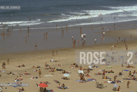 ( FRANCIA  )  PAYS BASQUE BIARRITZ :  SPIAGGIA  © 1999 Graziano Arici/Rosebud2 / GEO