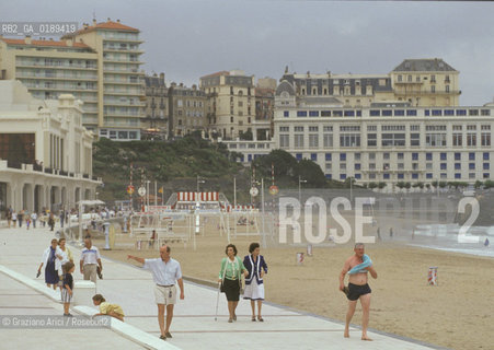 ( FRANCIA  )  PAYS BASQUE BIARRITZ :  SPIAGGIA LA GRAND PLAGE   © 1999 Graziano Arici/Rosebud2 / GEO