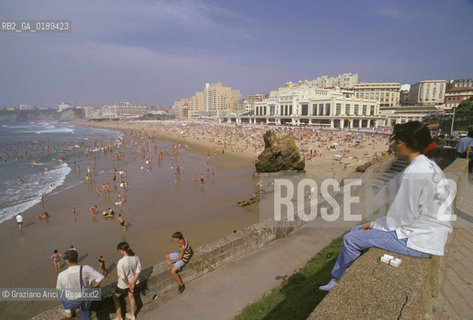 ( FRANCIA  )  PAYS BASQUE BIARRITZ :  SPIAGGIA LA GRAND PLAGE   © 1999 Graziano Arici/Rosebud2 / GEO
