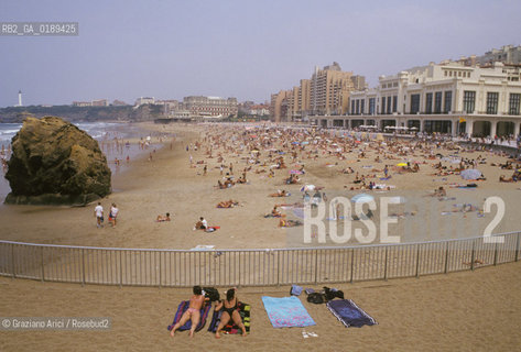 ( FRANCIA  )  PAYS BASQUE BIARRITZ :  SPIAGGIA LA GRAND PLAGE   © 1999 Graziano Arici/Rosebud2 / GEO
