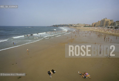 ( FRANCIA  )  PAYS BASQUE BIARRITZ :  SPIAGGIA LA GRAND PLAGE   © 1999 Graziano Arici/Rosebud2 / GEO