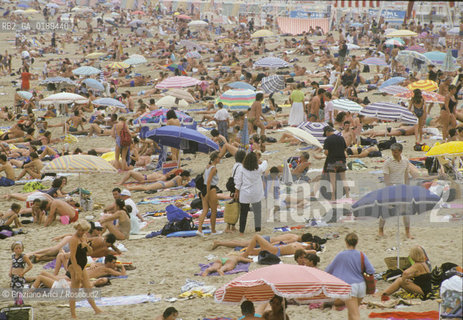( FRANCIA  )  PAYS BASQUE BIARRITZ :  SPIAGGIA LA GRAND PLAGE   © 1999 Graziano Arici/Rosebud2 / GEO FOLLA