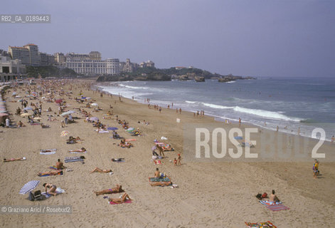 ( FRANCIA  )  PAYS BASQUE BIARRITZ :  SPIAGGIA LA GRAND PLAGE   © 1999 Graziano Arici/Rosebud2 / GEO