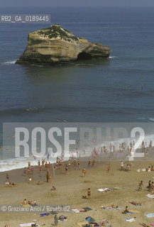 ( FRANCIA  )  PAYS BASQUE BIARRITZ :  SPIAGGIA LA GRAND PLAGE     © 1999 Graziano Arici/Rosebud2 / GEO