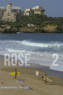 ( FRANCIA  )  PAYS BASQUE BIARRITZ :  SPIAGGIA LA GRAND PLAGE  © 1999 Graziano Arici/Rosebud2 / GEO
