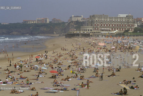 ( FRANCIA  )  PAYS BASQUE BIARRITZ :  SPIAGGIA LA GRAND PLAGE    © 1999 Graziano Arici/Rosebud2 / GEO