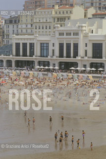 ( FRANCIA  )  PAYS BASQUE BIARRITZ :  SPIAGGIA LA GRAND PLAGE  E IL CASINO   © 1999 Graziano Arici/Rosebud2 / GEO