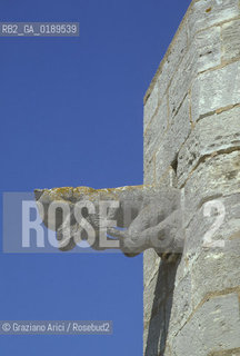 ( FRANCIA  )  LANGUEDOC-ROUSSILLON AIGUES-MORTES : LE MURA DELLA CITTA GOCCIOLATOIO   © 1999 Graziano Arici/Rosebud2 / GEO
