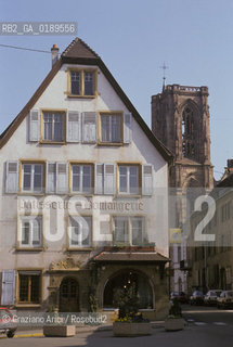 ( FRANCIA  )  ALSAZIA ROUFFACH : UNA VIA DEL CENTRO  © 1999 Graziano Arici/Rosebud2 / GEO