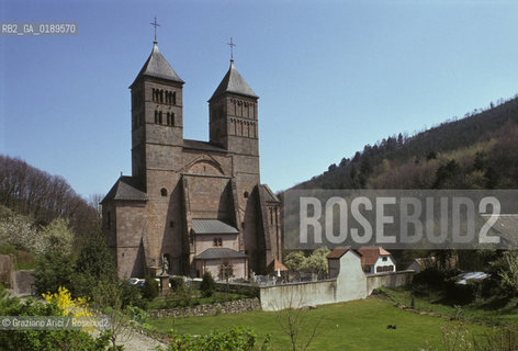 ( FRANCIA  )  ALSAZIA MURBACH : LA CHIESA ABBAZIALE  © 1999 Graziano Arici/Rosebud2 / GEO