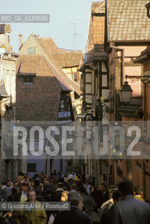 ( FRANCIA  )  ALSAZIA RIQUEWIHR : UNA VIA DEL CENTRO  © 1999 Graziano Arici/Rosebud2 / GEO