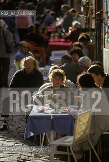 ( FRANCIA  )  ALSAZIA RIQUEWIHR : UNA VIA DEL CENTRO  © 1999 Graziano Arici/Rosebud2 / GEO