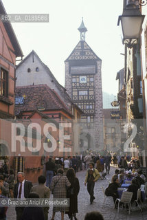 ( FRANCIA  )  ALSAZIA RIQUEWIHR : UNA VIA DEL CENTRO  © 1999 Graziano Arici/Rosebud2 / GEO
