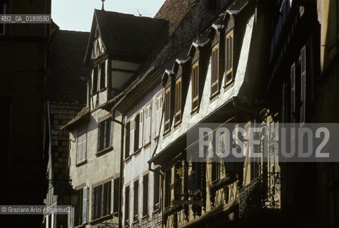 ( FRANCIA  )  ALSAZIA RIQUEWIHR : UNA VIA DEL CENTRO  © 1999 Graziano Arici/Rosebud2 / GEO
