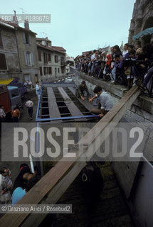 ( FRANCIA  )  PROVENCE-ALPES-COTE DAZUR ARLES : CORRIDA IN ARENA  © 1999 Graziano Arici/Rosebud2 / GEO ARRIVO DEI TORI