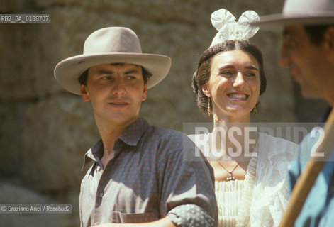 ( FRANCIA  )  PROVENCE-ALPES-COTE DAZUR ARLES : SPETTACOLO FOLKLORISTICO IN ARENA  © 1999 Graziano Arici/Rosebud2 / GEO COSTUME