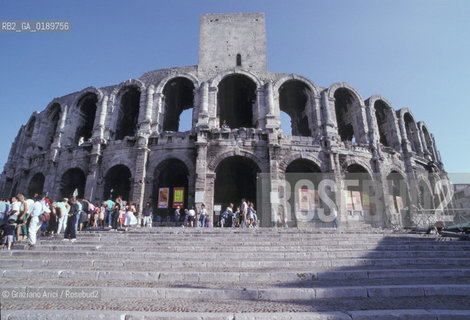 ( FRANCIA  )  PROVENCE-ALPES-COTE DAZUR ARLES : L ARENA ROMANA © 1999 Graziano Arici/Rosebud2 / GEO ANFITEATRO
