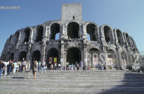 ( FRANCIA  )  PROVENCE-ALPES-COTE DAZUR ARLES : ARENA ROMANA © 1999 Graziano Arici/Rosebud2 / GEO ANFITEATRO