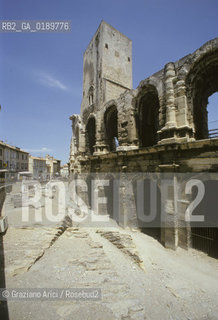 ( FRANCIA  )  PROVENCE-ALPES-COTE DAZUR ARLES : LARENA ROMANA © 1999 Graziano Arici/Rosebud2 / GEO ANFITEATRO