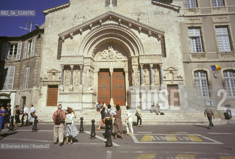 ( FRANCIA  )  PROVENCE-ALPES-COTE DAZUR ARLES : PORTALE DELLA CHIESA DI ST-TROPHIME © 1999 Graziano Arici/Rosebud2 / GEO