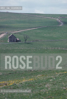 ( FRANCIA  )  MIDI-PYRENEES  ALTIPIANO DELLAUBRAC  © 1999 Graziano Arici/Rosebud2 / GEO