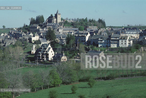 ( FRANCIA  )  MIDI-PYRENEES  ALTIPIANO DELLAUBRAC LAGUIOLE   © 1999 Graziano Arici/Rosebud2 / GEO