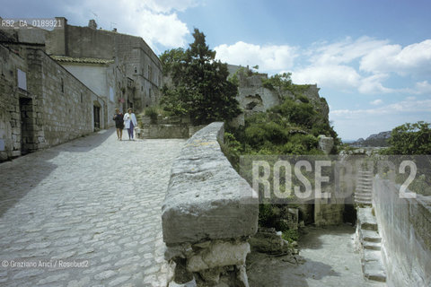 ( FRANCIA  )  PROVENCE-ALPES-COTE DAZUR  LES BAUX-DE-PROVENCE : IL PAESE  © 1999 Graziano Arici/Rosebud2 / GEO