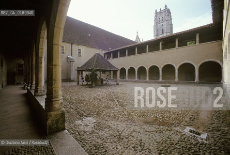 ( FRANCIA  )  RHONE-ALPES  BOURG-EN-BRESSE : CHIESA DI BROU CHIOSTRO © 1999 Graziano Arici/Rosebud2 / GEO ARCHITETTURA GOTICO-FIAMMEGGIANTE