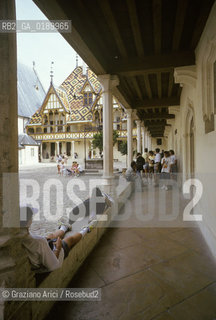 ( FRANCIA  )  BORGOGNA  BEAUNE : HOTEL-DIEU © 1999 Graziano Arici/Rosebud2 / GEO OSPEDALE ARCHITETTURA FIAMMINGA