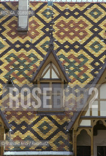 ( FRANCIA  )  BORGOGNA  BEAUNE : HOTEL-DIEU © 1999 Graziano Arici/Rosebud2 / GEO OSPEDALE ARCHITETTURA FIAMMINGA