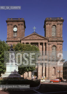 ( FRANCIA  )  FRANCHE-COMTE  BELFORT : LA CHIESA DI ST-CRISTOPHE  © 1999 Graziano Arici/Rosebud2 / GEO