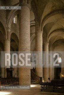 ( FRANCIA  )  BORGOGNA  TOURNOUS : CHIESA DI ST-PHILIBERT  © 1999 Graziano Arici/Rosebud2 / GEO