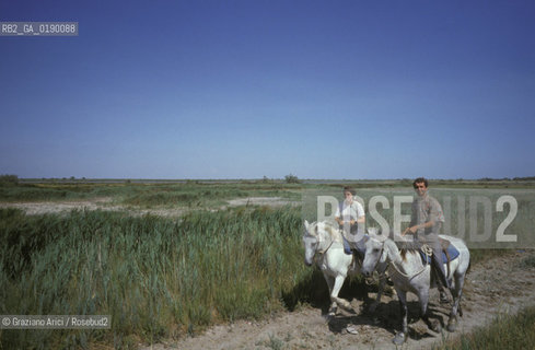 ( FRANCIA  )  PROVENCE-ALPES-COTE DAZUR PARCO NATURALE DELLA CAMARGUE : GITA A CAVALLOI © 1999 Graziano Arici/Rosebud2 / GEO