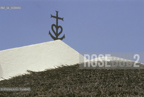 ( FRANCIA  )  PROVENCE-ALPES-COTE DAZUR PARCO NATURALE DELLA CAMARGUE : CABANE DE GARDIAN © 1999 Graziano Arici/Rosebud2 / GEO TETTO CROCE