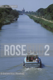 ( FRANCIA  )  PROVENCE-ALPES-COTE DAZUR CANALE DEL RODANO © 1999 Graziano Arici/Rosebud2 / GEO
