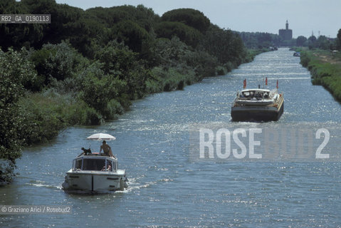 ( FRANCIA  )  PROVENCE-ALPES-COTE DAZUR CANALE DEL RODANO © 1999 Graziano Arici/Rosebud2 / GEO BARCA