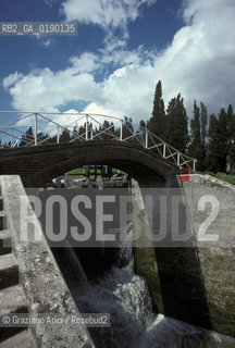 ( FRANCIA  )  LANGUEDOC-ROUSSILLON  BEZIERS : LE NOVE CHIUSE DEL CANAL DU MIDI © 1999 Graziano Arici/Rosebud2 / GEO CANALE