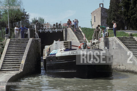 ( FRANCIA  )  LANGUEDOC-ROUSSILLON  BEZIERS : LE NOVE CHIUSE DEL CANAL DU MIDI © 1999 Graziano Arici/Rosebud2 / GEO CANALE