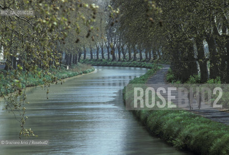 ( FRANCIA  )  MIDI-PYRENEES CANAL DU MIDI   © 1999 Graziano Arici/Rosebud2 / GEO  CANALE