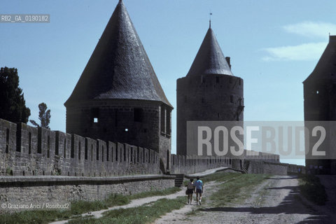 ( FRANCIA  )  LANGUEDOC-ROUSSILLON  CARCASSONNE : LA CITE CERCHIO INTERNO DELLE MURA © 1999 Graziano Arici/Rosebud2 / GEO CASTELLO ERESIA CATARA CATARI