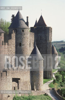 ( FRANCIA  )  LANGUEDOC-ROUSSILLON  CARCASSONNE : LA CITE MURA E PORTA DAUDE © 1999 Graziano Arici/Rosebud2 / GEO CASTELLO ERESIA CATARA CATARI