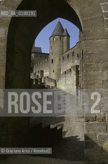 ( FRANCIA  )  LANGUEDOC-ROUSSILLON  CARCASSONNE : LA CITE MURAE SPALTI © 1999 Graziano Arici/Rosebud2 / GEO CASTELLO ERESIA CATARA CATARI