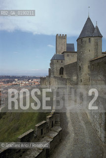 ( FRANCIA  )  LANGUEDOC-ROUSSILLON  CARCASSONNE : LA CITE LA CINTA DELLE MURA INTERNE © 1999 Graziano Arici/Rosebud2 / GEO CASTELLO ERESIA CATARA CATARI